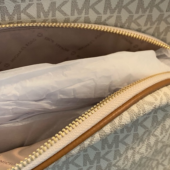 Mk authentic backpack - Picture 5 of 6